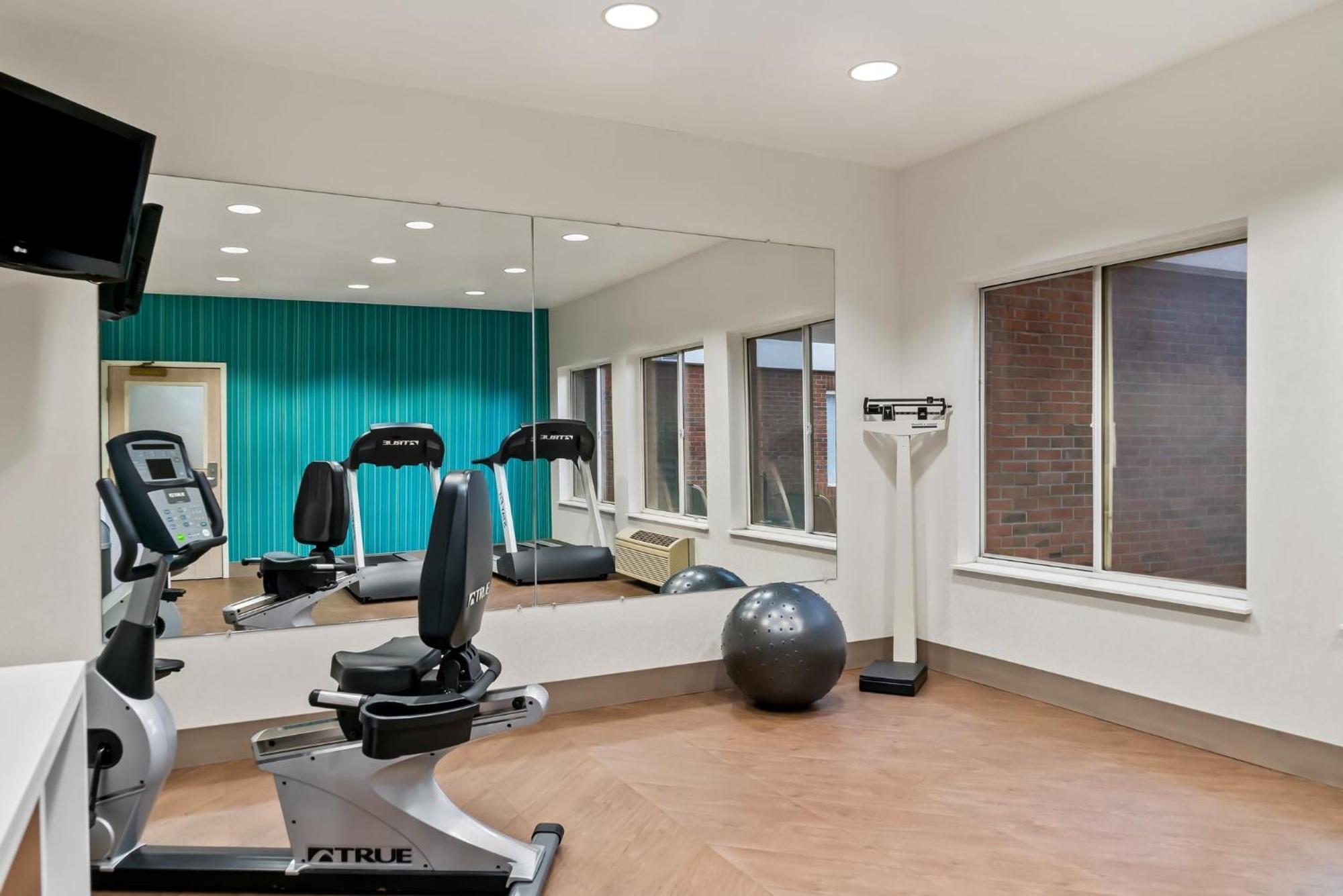 Holiday Inn Express Hotel & Suites Marion By Ihg Kültér fotó