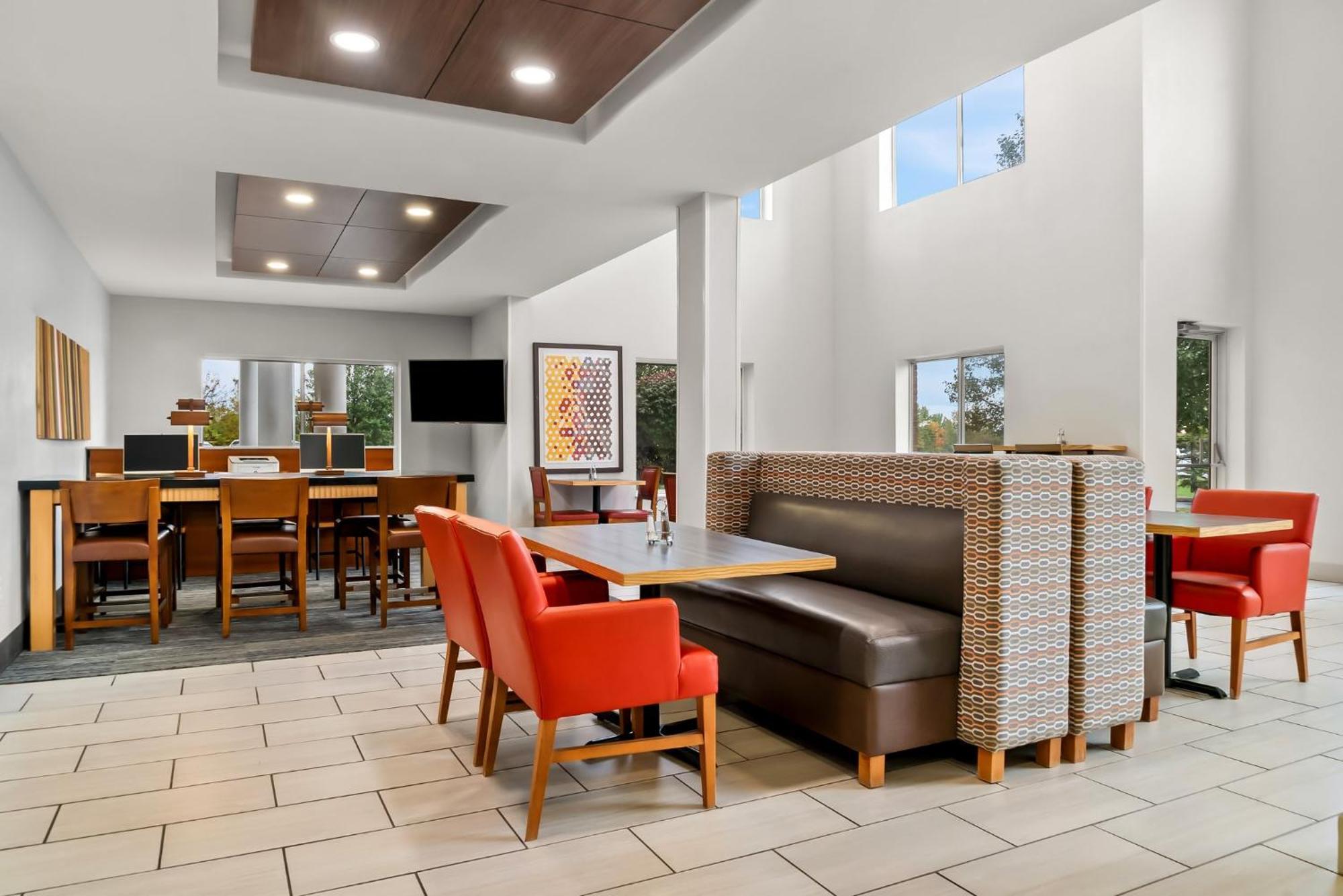 Holiday Inn Express Hotel & Suites Marion By Ihg Kültér fotó